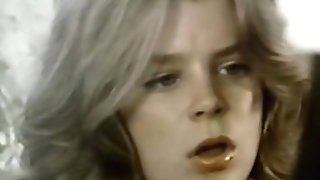 Kristine Debell, Gila Havana, Nancy Dare & Juliet Graham - Alice In Wonderland An X-rated Musical Fantasy (1976)